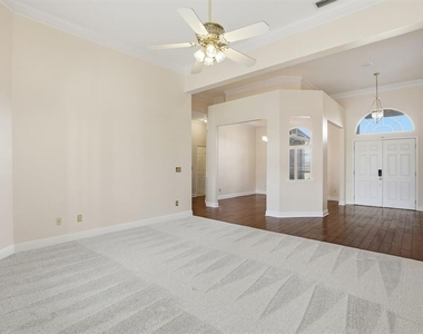 14313 Nw 60th Avenue - Photo Thumbnail 5