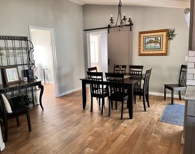 22497 Glen Avenue - Photo Thumbnail 7