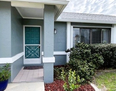 22497 Glen Avenue - Photo Thumbnail 2