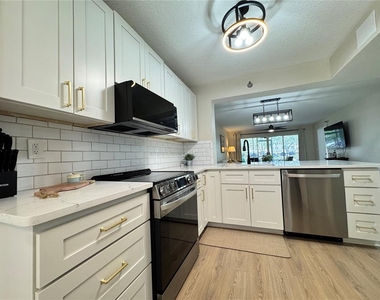 4110 Ironwood Circle - Photo Thumbnail 6