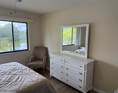 5631 Ashton Lake Drive - Photo Thumbnail 11
