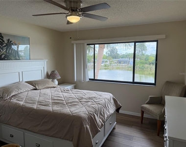 5631 Ashton Lake Drive - Photo Thumbnail 12