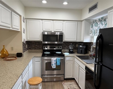 5631 Ashton Lake Drive - Photo Thumbnail 5