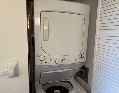 5631 Ashton Lake Drive - Photo Thumbnail 15