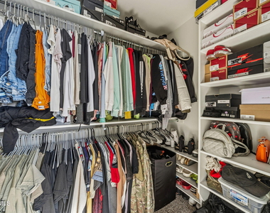 1181 Summer Rain Street - Photo Thumbnail 21
