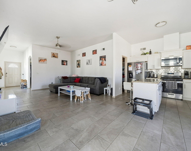 1181 Summer Rain Street - Photo Thumbnail 8