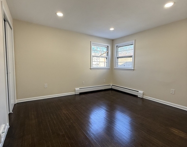 123 Summerfield Avenue - Photo Thumbnail 6