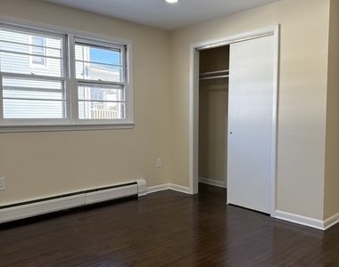123 Summerfield Avenue - Photo Thumbnail 7