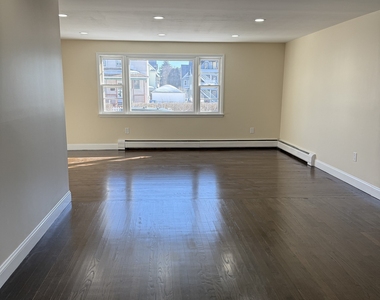 123 Summerfield Avenue - Photo Thumbnail 2