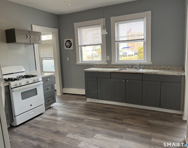 2449-2451 North Avenue - Photo Thumbnail 8