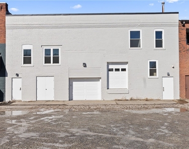 1045 N Canal St - Photo Thumbnail 38