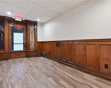 1045 N Canal St - Photo Thumbnail 5