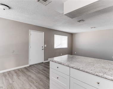 444 N 13th Street - Photo Thumbnail 9