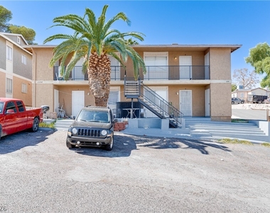 444 N 13th Street - Photo Thumbnail 4