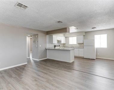 444 N 13th Street - Photo Thumbnail 12