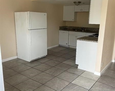 539 E Saint Louis Avenue - Photo Thumbnail 3
