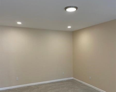 539 E Saint Louis Avenue - Photo Thumbnail 8