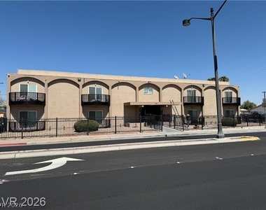 539 E Saint Louis Avenue - Photo Thumbnail 10