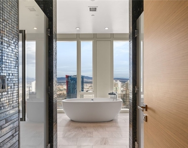 3750 Las Vegas Boulevard - Photo Thumbnail 27