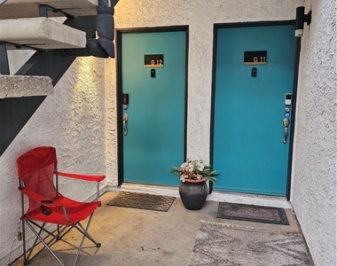 1455 E Katie Avenue - Photo Thumbnail 2