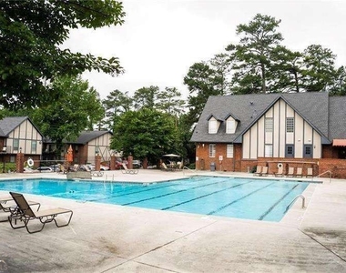 6851 Roswell Road - Photo Thumbnail 32