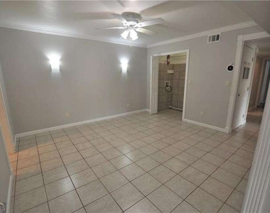 6851 Roswell Road - Photo Thumbnail 11