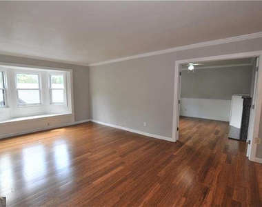 6851 Roswell Road - Photo Thumbnail 5
