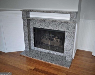 6851 Roswell Road - Photo Thumbnail 7