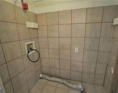 6851 Roswell Road - Photo Thumbnail 21