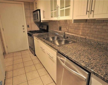 6851 Roswell Road - Photo Thumbnail 10