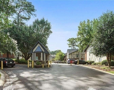 6851 Roswell Road - Photo Thumbnail 31