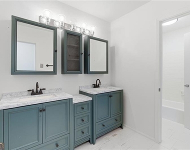 6520 Roswell Road - Photo Thumbnail 17