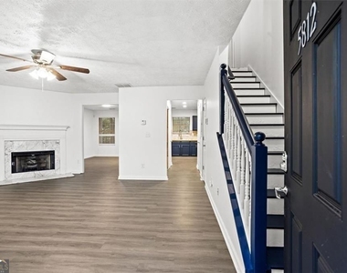 5812 Wind Gate Lane - Photo Thumbnail 4