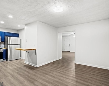 5812 Wind Gate Lane - Photo Thumbnail 6