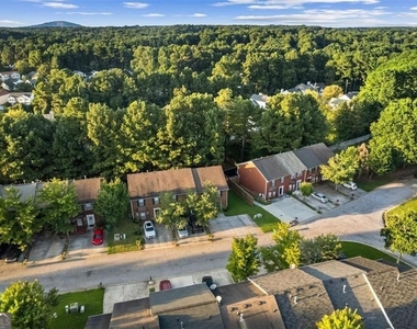 5812 Wind Gate Lane - Photo Thumbnail 2