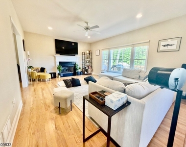 8 Overlook Rd - Photo Thumbnail 6