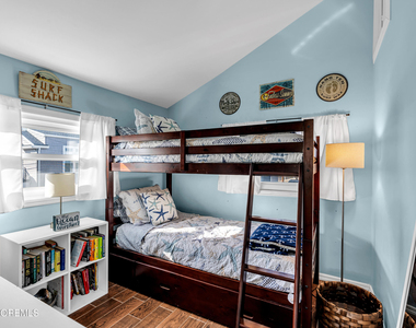 112 W Tide Way - Photo Thumbnail 11