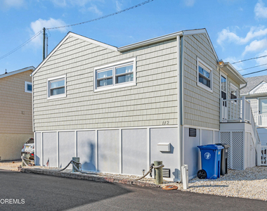 112 W Tide Way - Photo Thumbnail 2