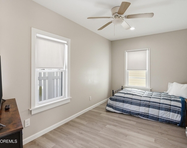206 16th Avenue - Photo Thumbnail 4