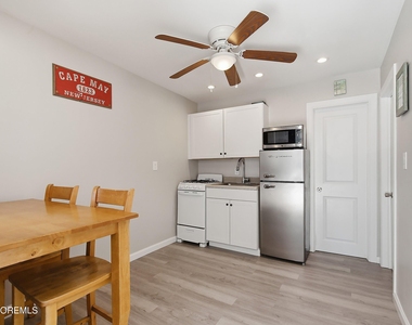 206 16th Avenue - Photo Thumbnail 1