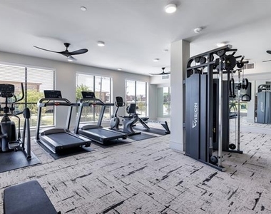 2400 Ace Lane - Photo Thumbnail 11