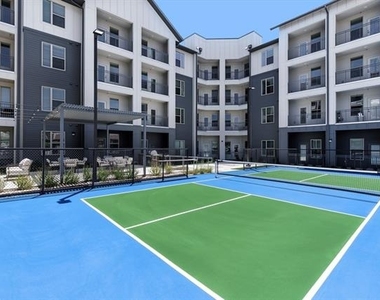 2400 Ace Lane - Photo Thumbnail 14