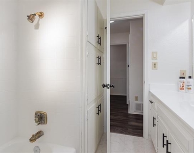 501 Field Street - Photo Thumbnail 23
