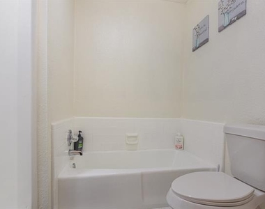501 Field Street - Photo Thumbnail 16