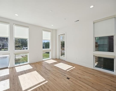 4907 Bryan Street - Photo Thumbnail 11