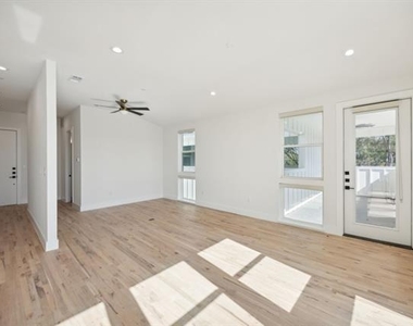 4907 Bryan Street - Photo Thumbnail 14