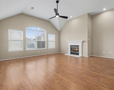 7108 Bryce Canyon Drive - Photo Thumbnail 4