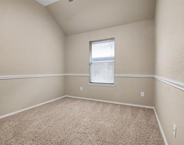 7108 Bryce Canyon Drive - Photo Thumbnail 21
