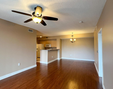 7950 N Nob Hill Road - Photo Thumbnail 3