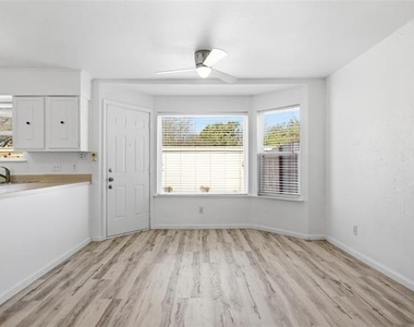 5810 Marina Drive - Photo Thumbnail 9